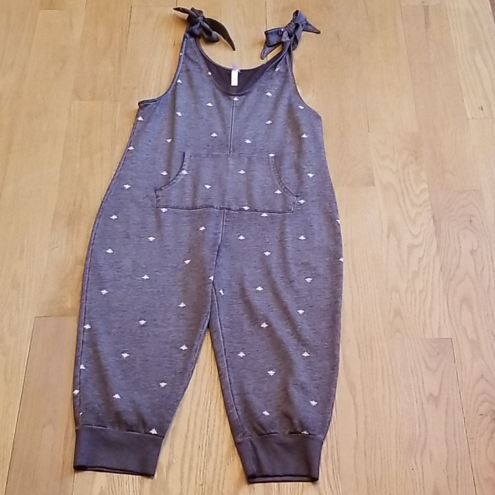 SOLD!New Xhilaration Sleepwear 🐝 Jumpsuit - SZ L - Picture 1 of 6